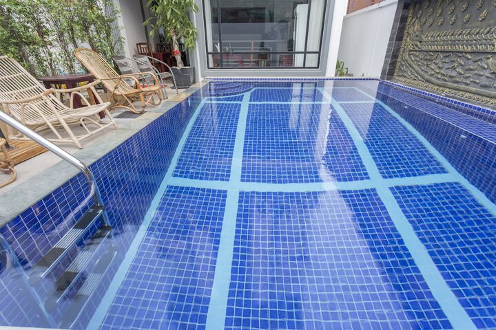 Pool 32 of 36
