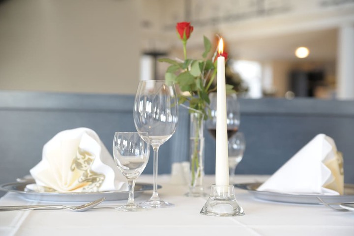Dining 36 of 60