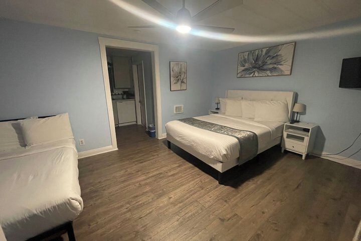 Room 53 of 68