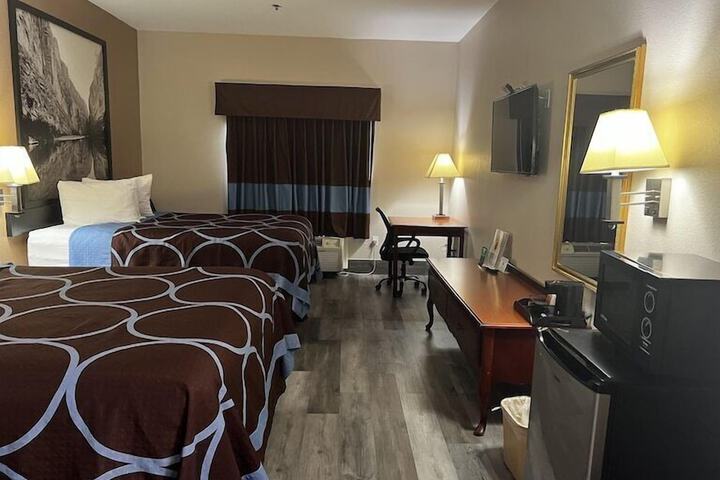 Room 3 of 15