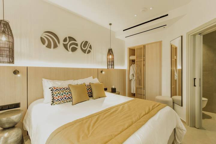 Room 26 of 80