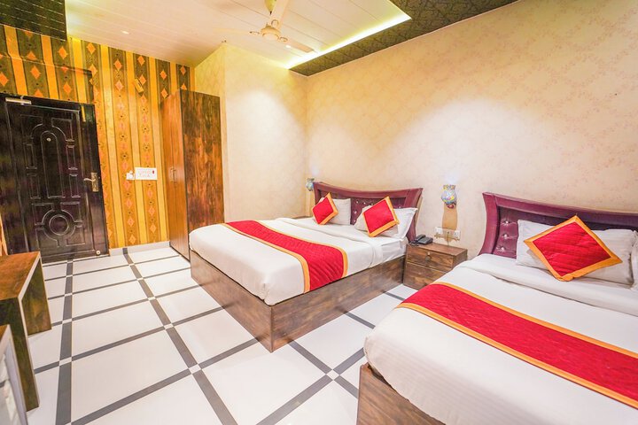 Room 13 of 49