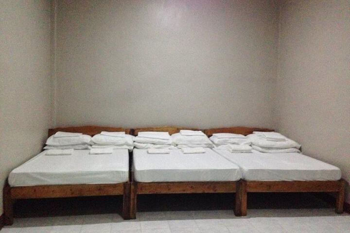 Room 12 of 18