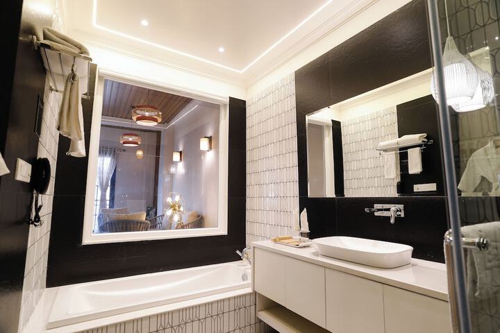 Room 43 of 70