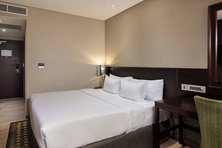 Room 10 of 41