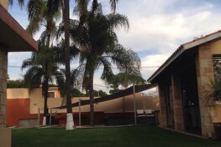 Hotel Exterior 14 of 41