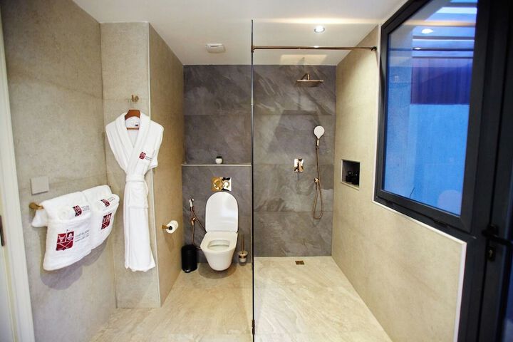 Room 30 of 91