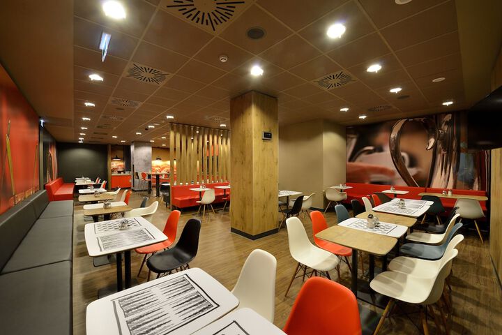 Breakfast area