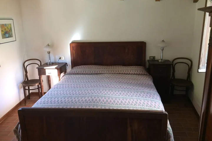 Room 2 of 13