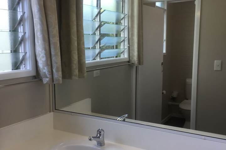 Room 16 of 34
