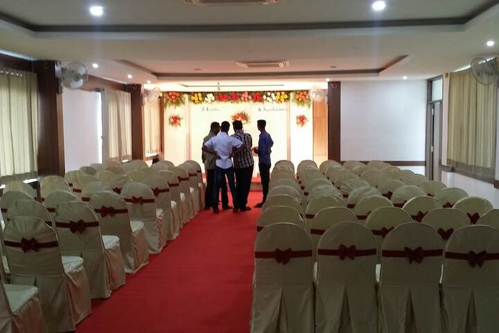 Ballroom/Hall 40 of 48