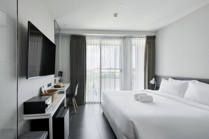 Room 14 of 38