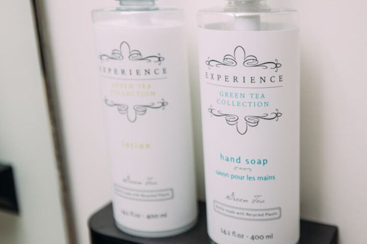 Bathroom amenities