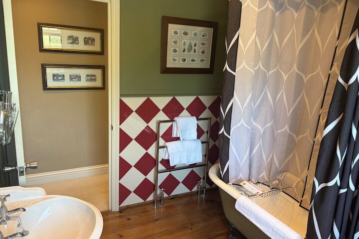 Room 42 of 51