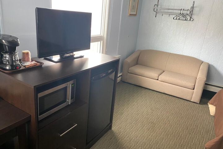 Room 14 of 30