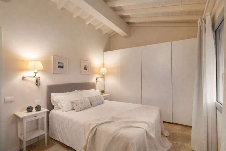 Room 30 of 152