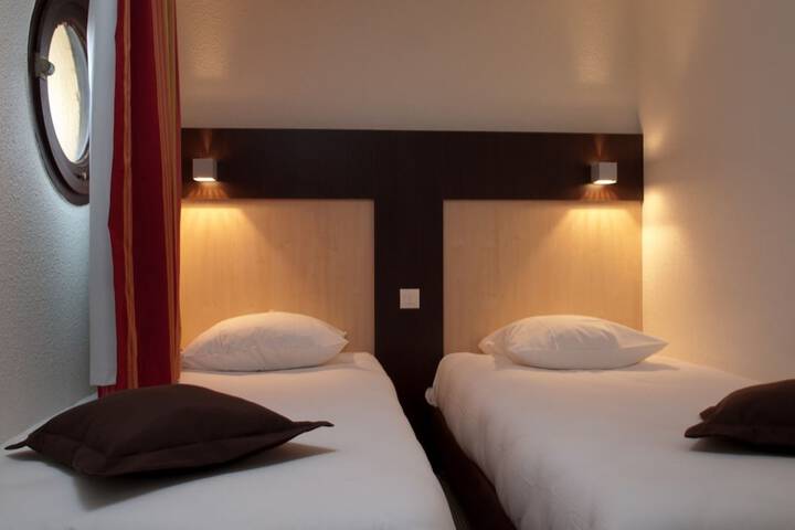 Room 8 of 56