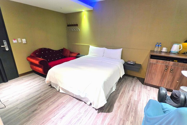 Room 38 of 63