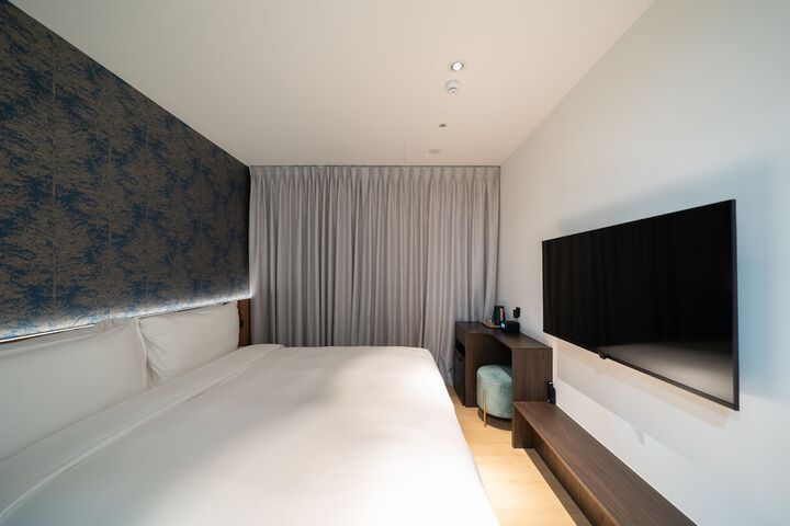 Room 25 of 46