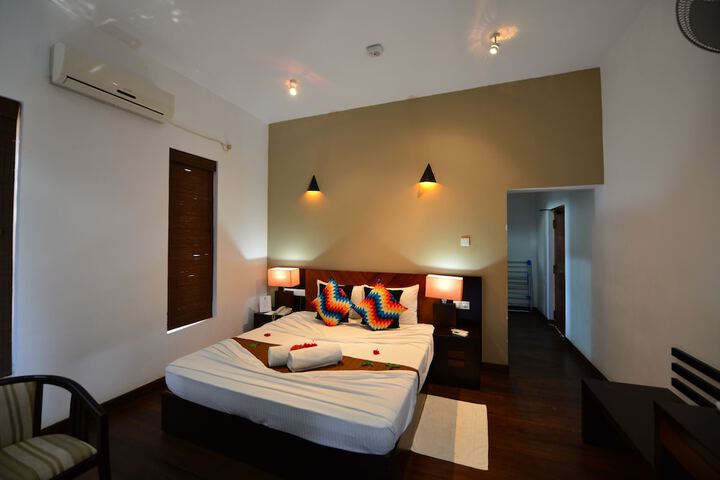 Room 4 of 51