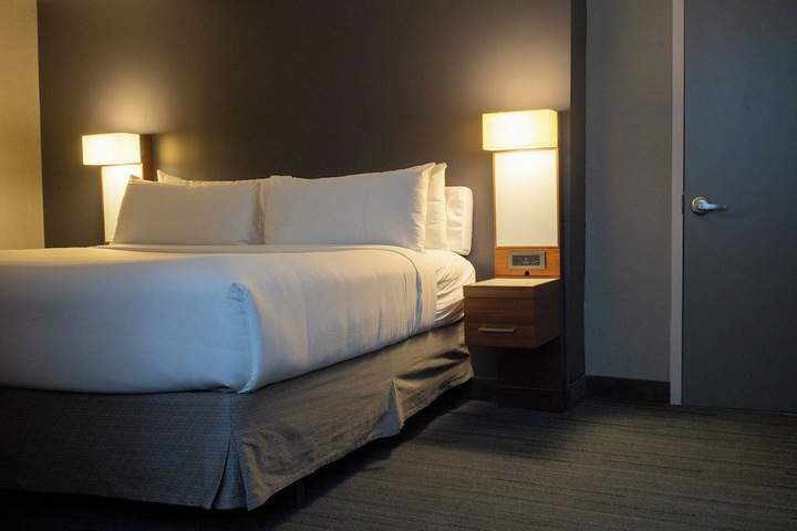 Room 25 of 64