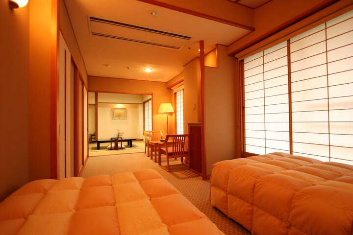 Room 12 of 73