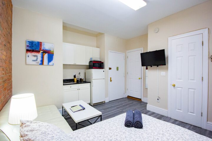 Room 49 of 121