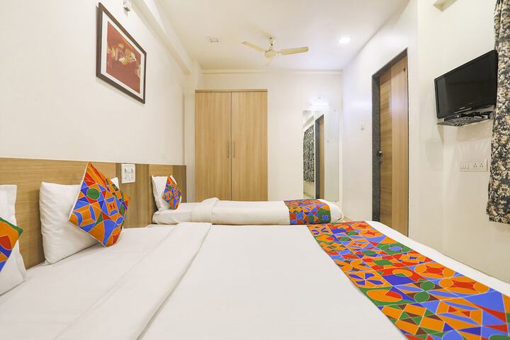 Room 30 of 40