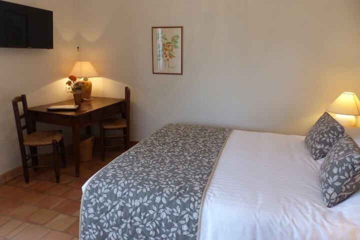 Room 10 of 52