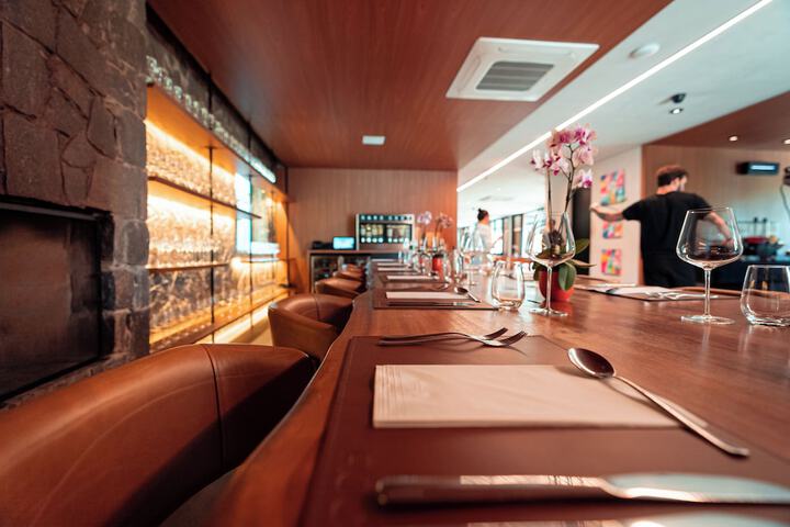 Dining 11 of 15