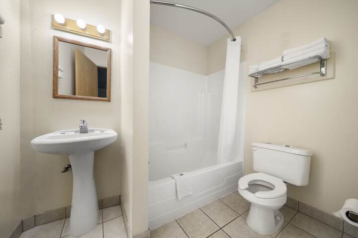 Room 34 of 59
