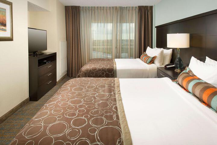 Suite King Size Bed (6 of 26)