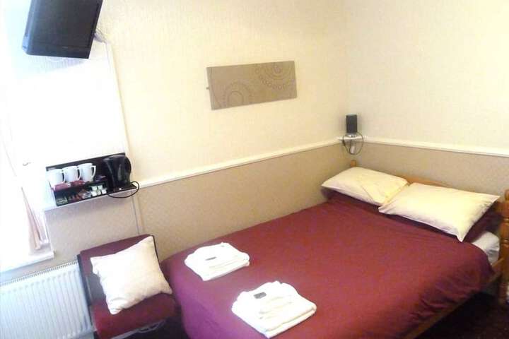Room 6 of 35