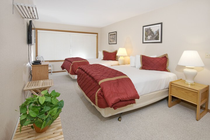 Room 5 of 190