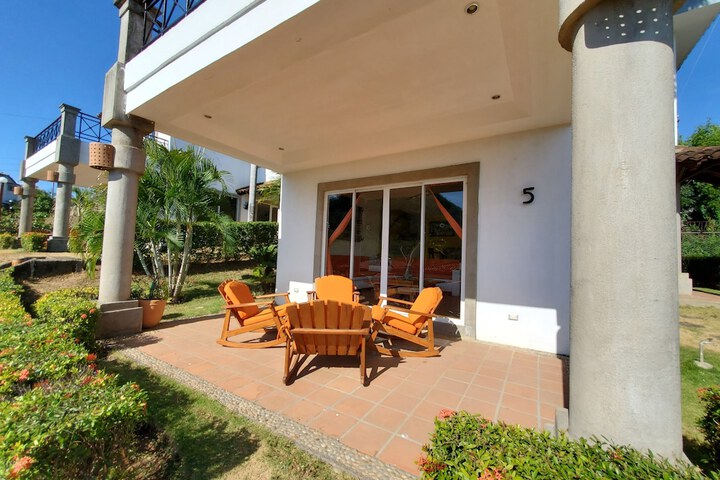 Hotel Entry