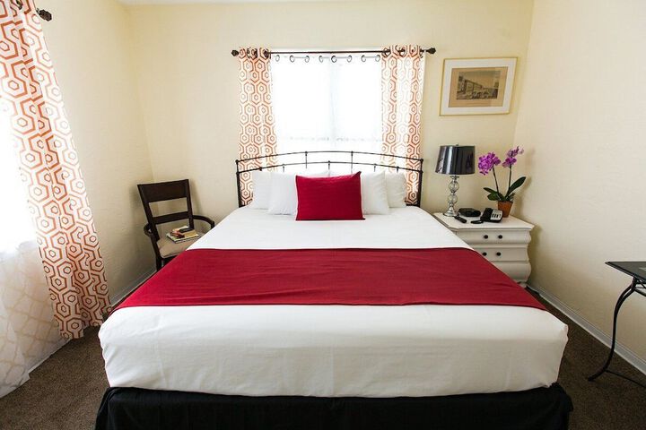 Room 3 of 21