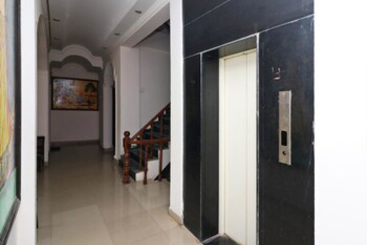 Ballroom/Hall 6 of 23