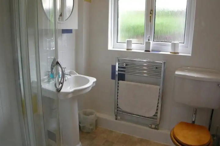 Room 7 of 13