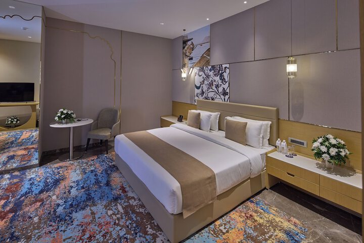 Room 28 of 126