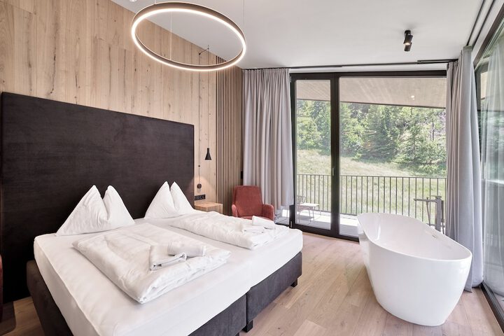 Room 5 of 40