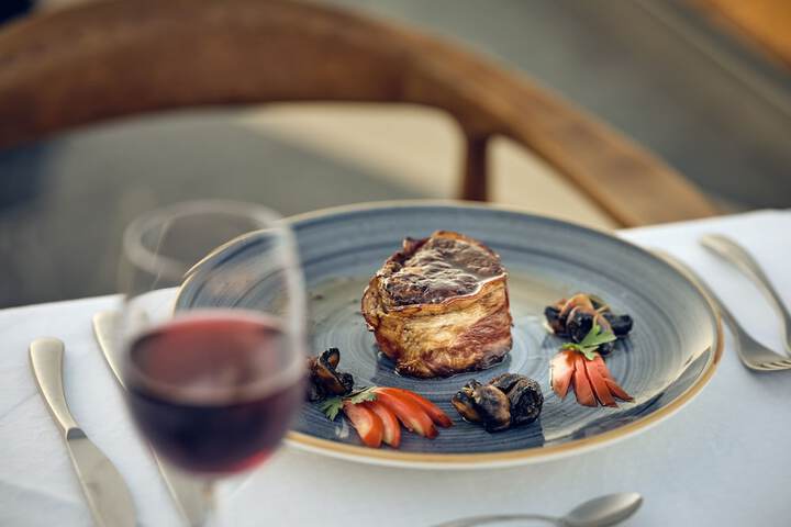 Dining 70 of 105