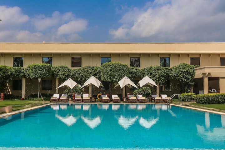 Pools & Facilities