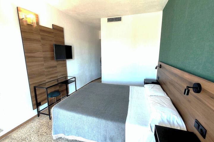 Room 3 of 11