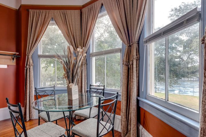 Image of Forsyth Park 2 Bedroom Beauty