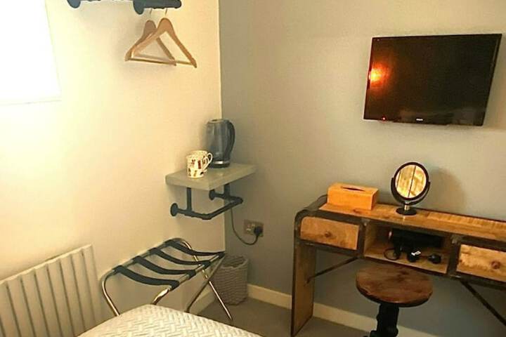 Room 8 of 79