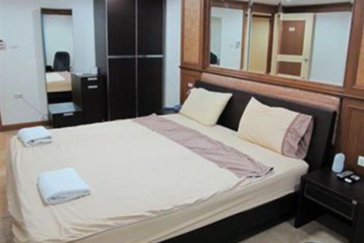 Room 16 of 23