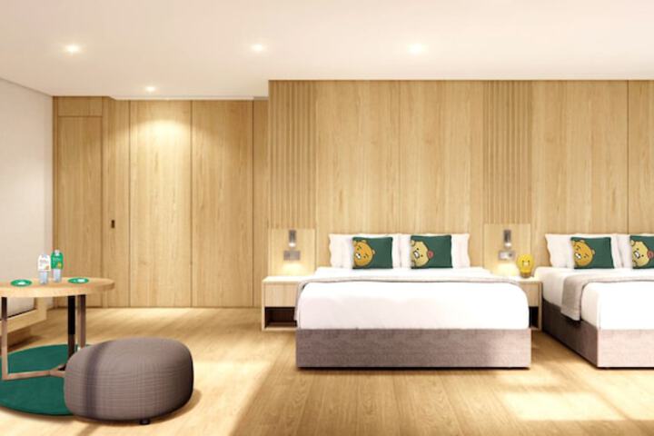 Room 16 of 120