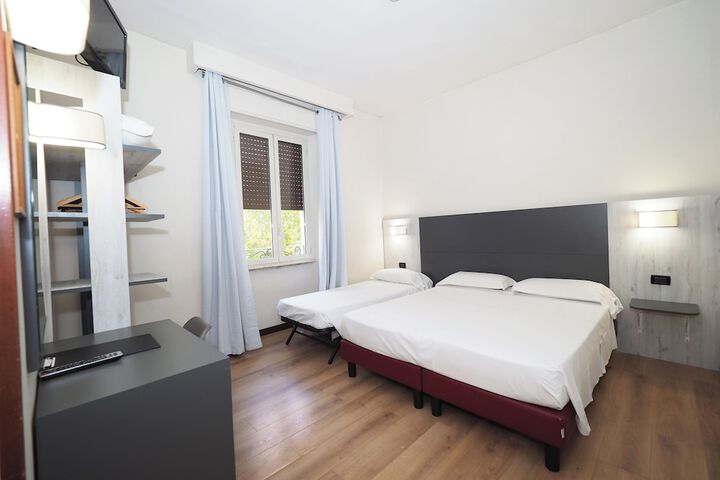 Room 40 of 114