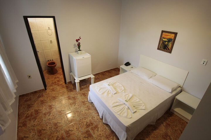 Room 48 of 150