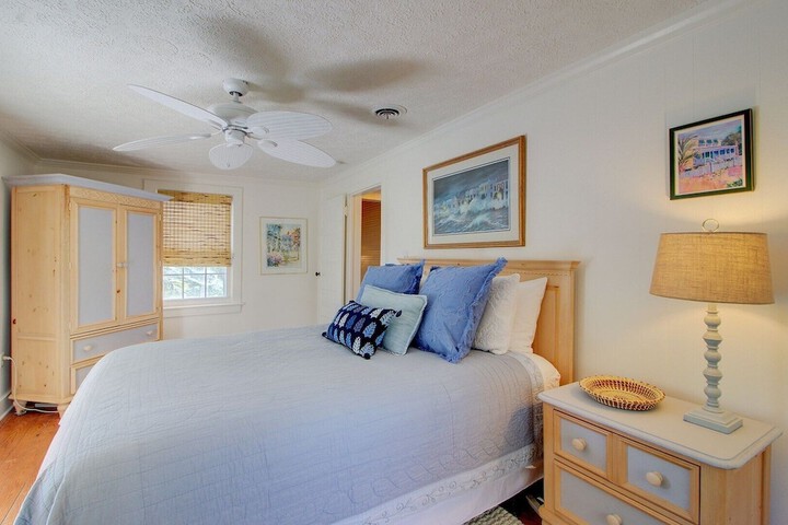 Room 5 of 36